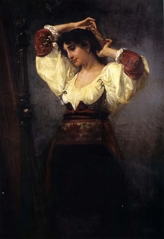 Elegante ragazza italiana che si fa i capelli